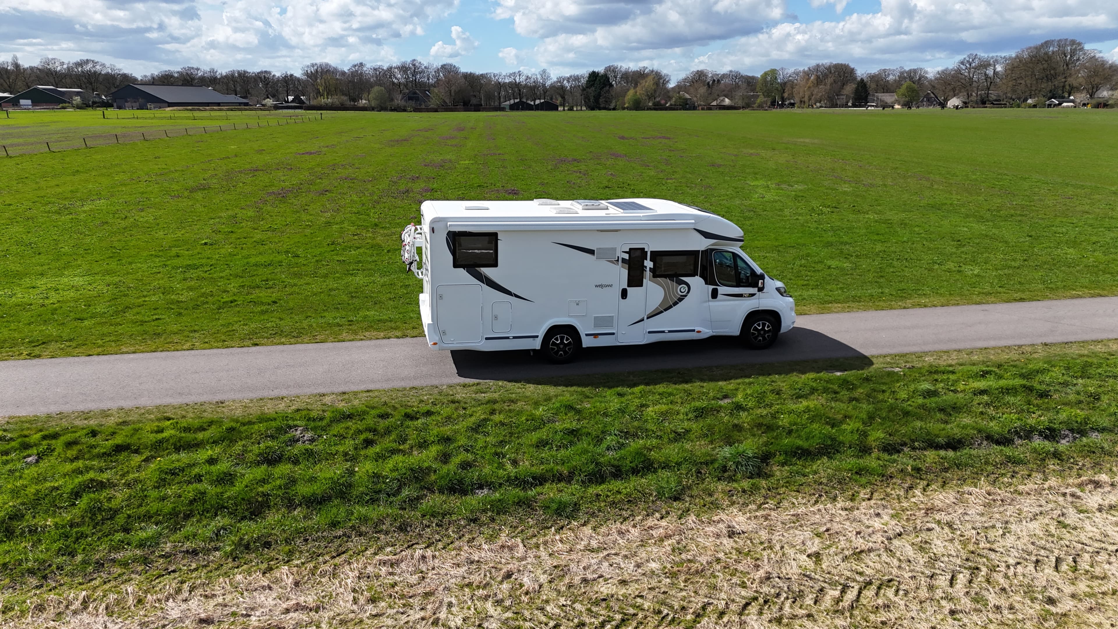 Chausson Welcome 747 exterieur foto 1
